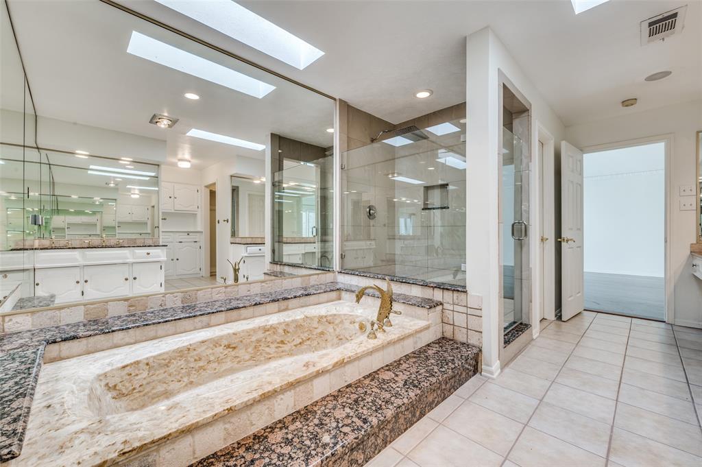 Trafalgar Square Ph 04 - Residential