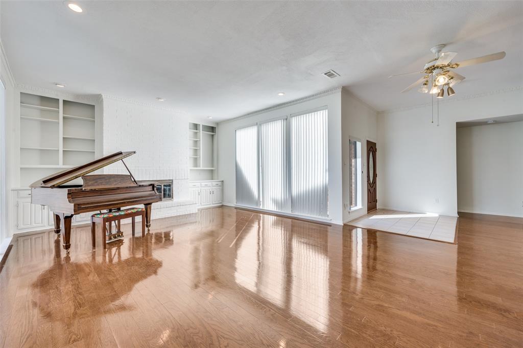 Trafalgar Square Ph 04 - Residential