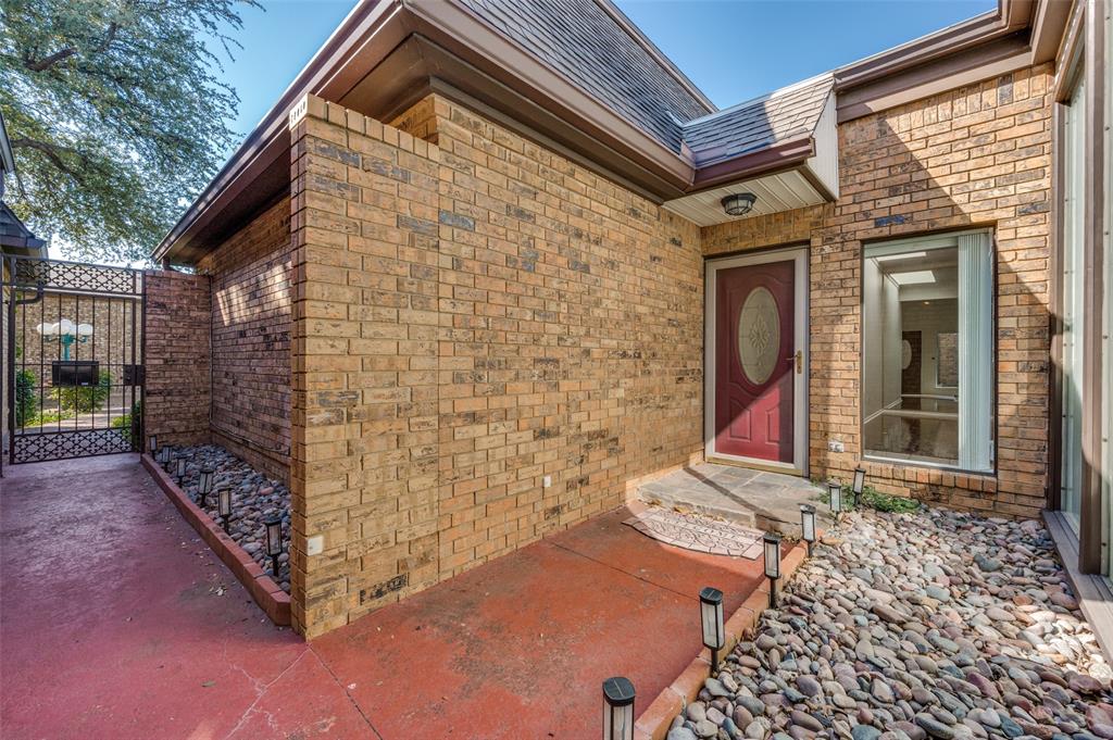 3235 Stonehenge Lane