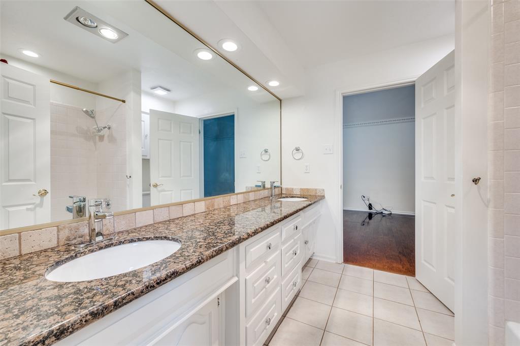 Trafalgar Square Ph 04 - Residential