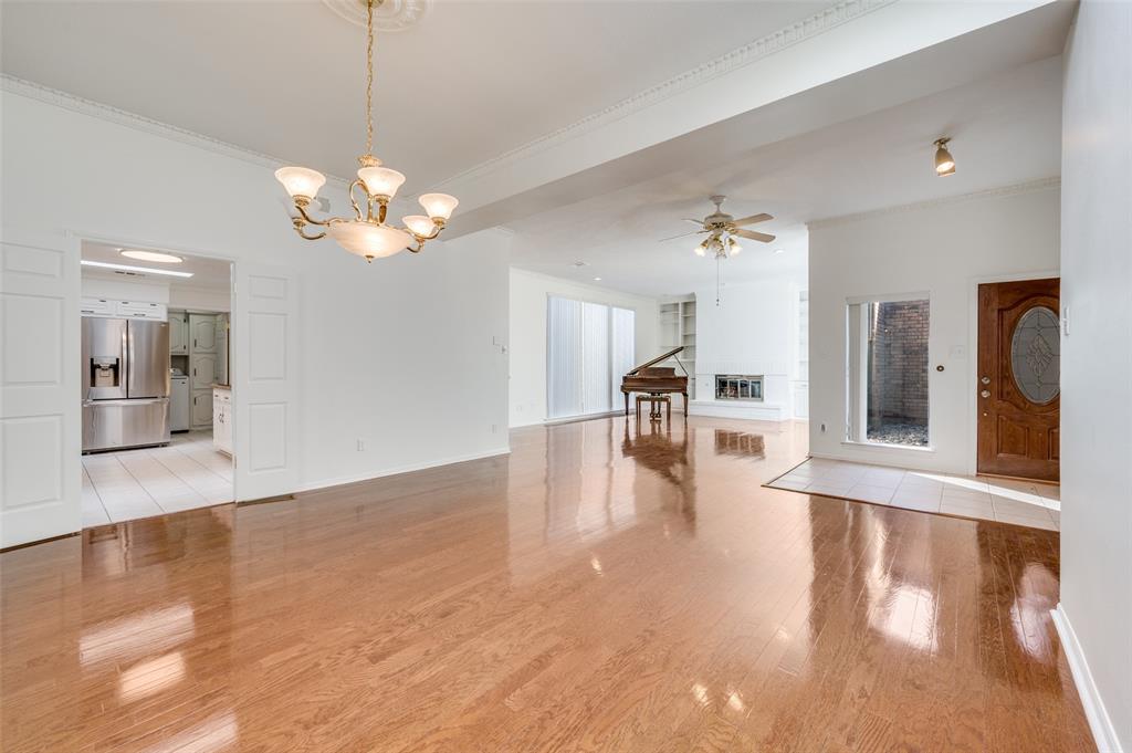 Trafalgar Square Ph 04 - Residential