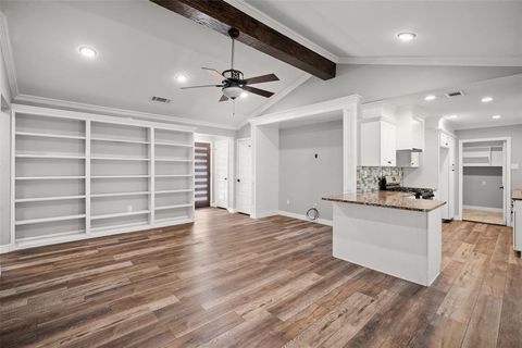 710 W Harwood Road Euless TX 76039