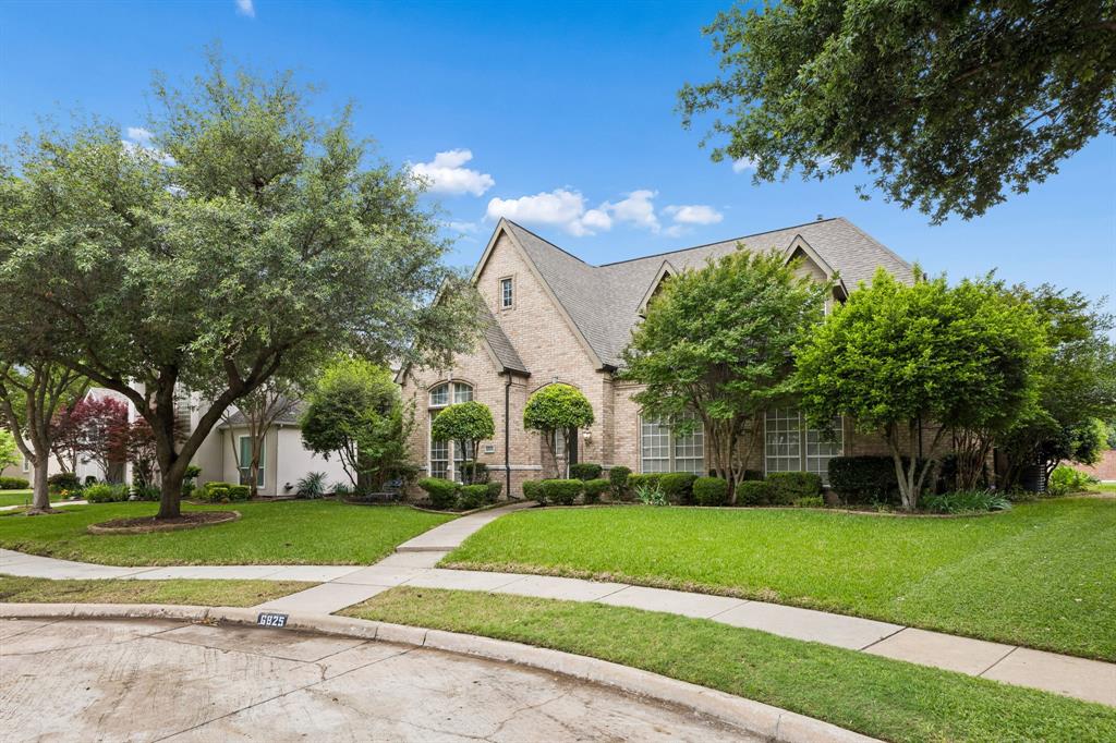 6825 Oak Park Lane