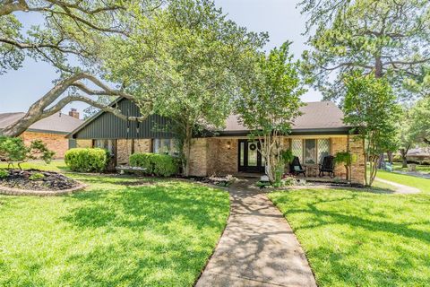 2211 Midhurst Drive Arlington TX 76013