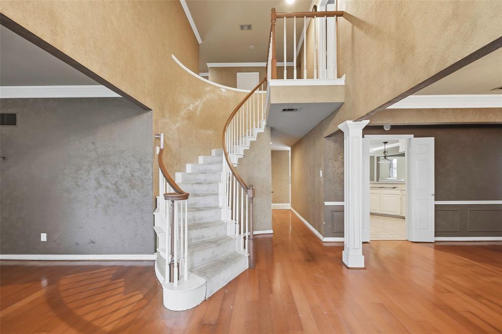 6713 Westbury Court