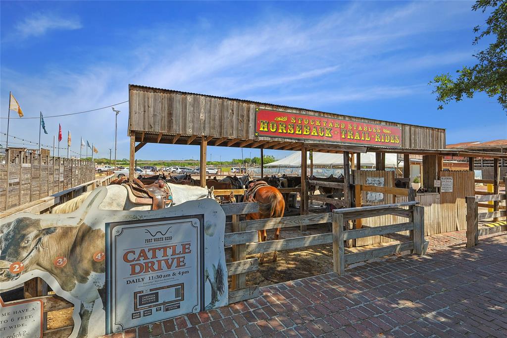 Hulen Trails - Residential