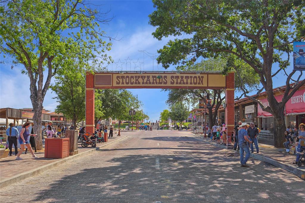 Hulen Trails - Residential