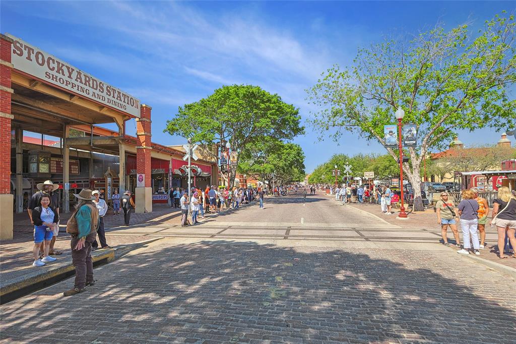 Hulen Trails - Residential