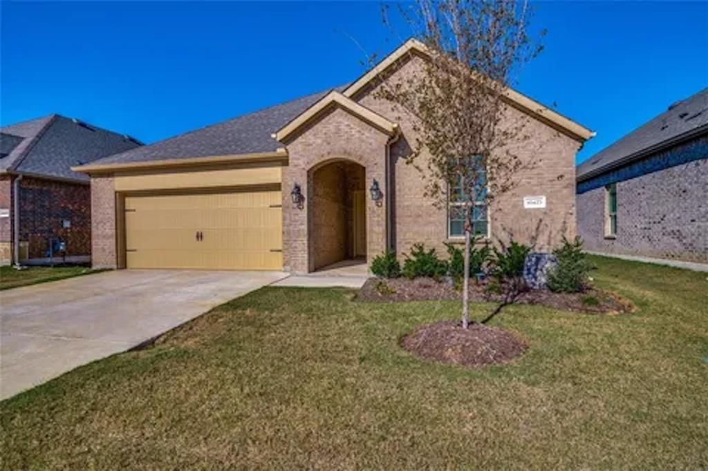 Photo of 10423 Fountain Gate Street, Aubrey, TX 76227 (MLS # 21268493)