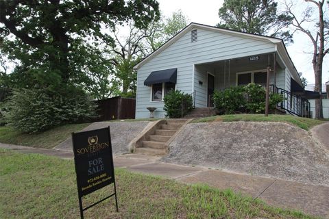 Photo of 1415 W Crawford Street, Denison, TX 75020 (MLS # 21240359)