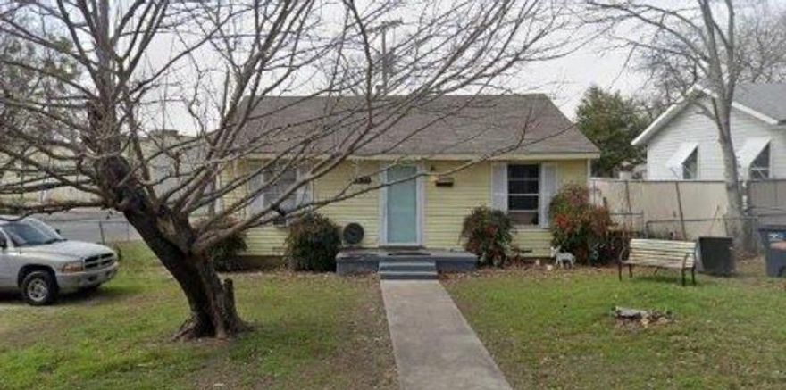 5074 Mayfair St, Fort Worth, TX 76116 is a single-family home located in the Arlington Heights West area. Built in 1956, the home offers approximately 780 square feet of living space with 2 bedrooms and 1 bathroom, situated on a 4,312-square-foot lot. It reflects a classic mid-century residential style and is within the Fort Worth Independent School District.