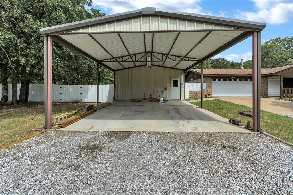 901 Windsor Lane