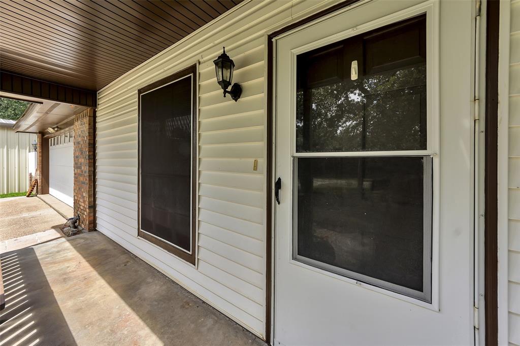 901 Windsor Lane