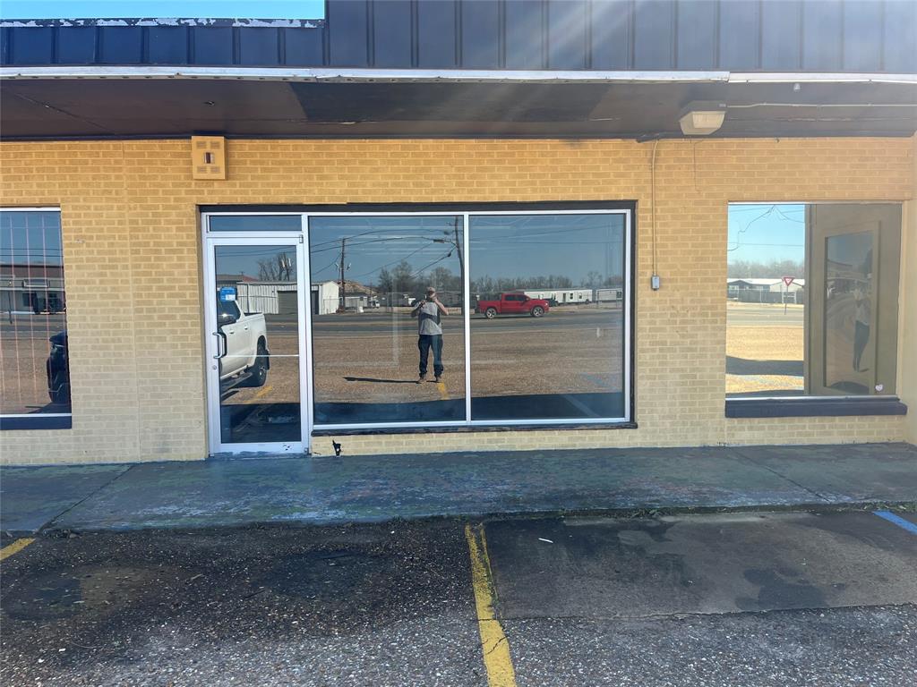 na - Commercial Lease