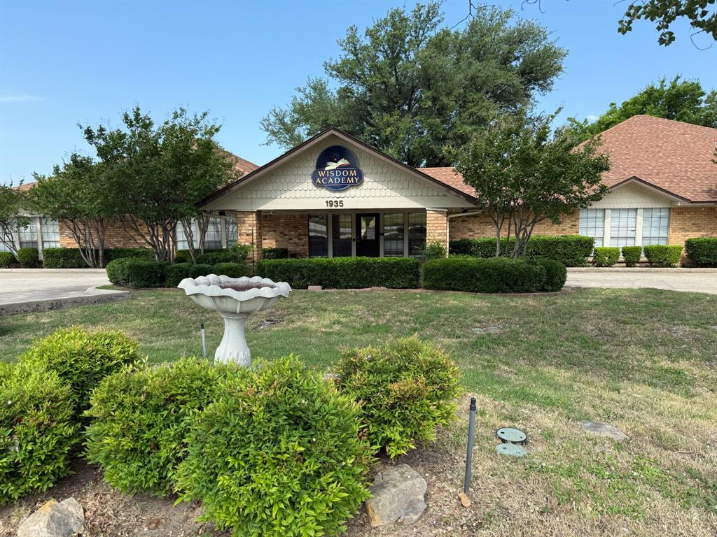 1935 Old Denton Road