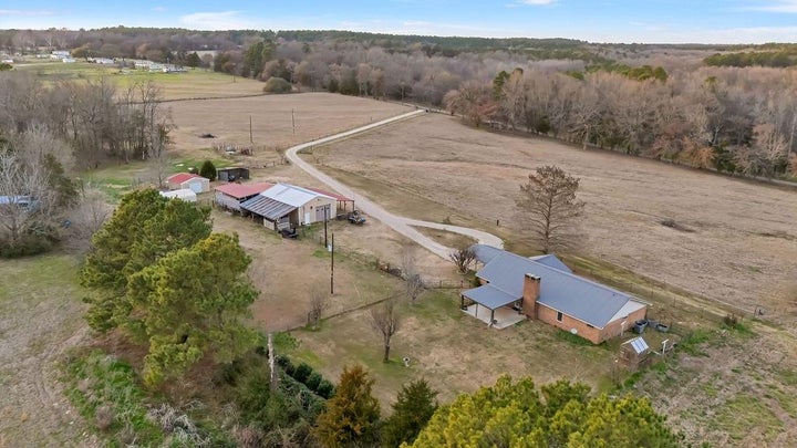 Photo 1 of 40 — 473 County Road Se 3370, Winnsboro, TX 75494