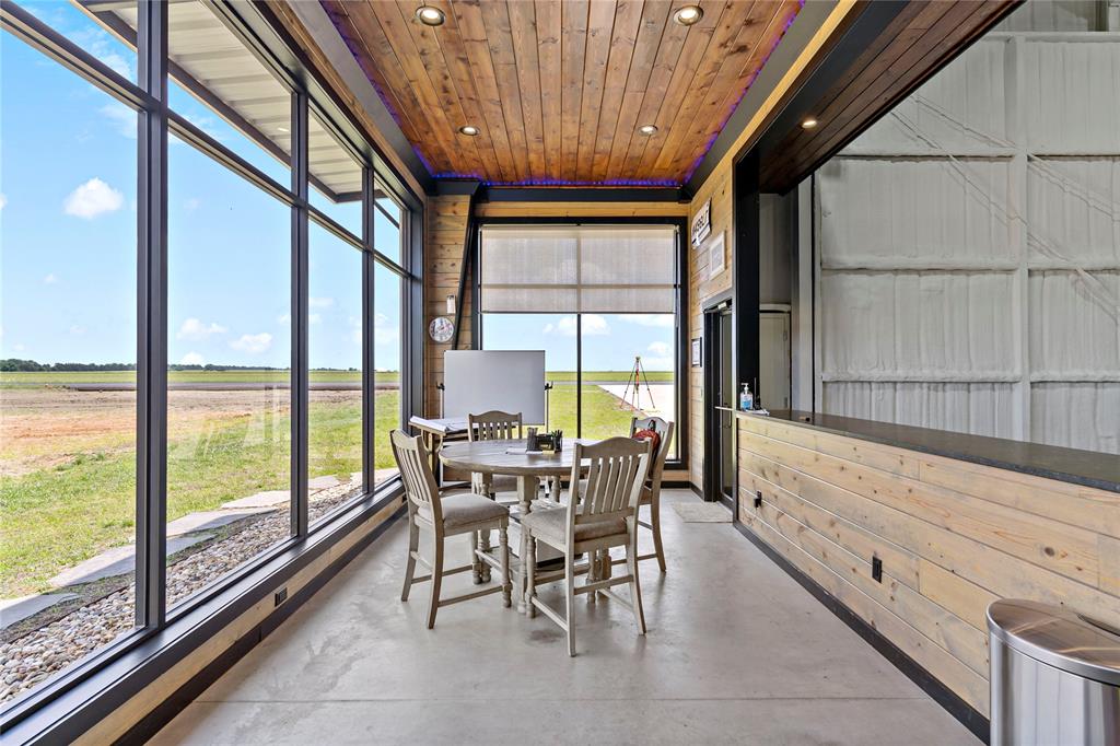 City Of Paris - Commercial Sale