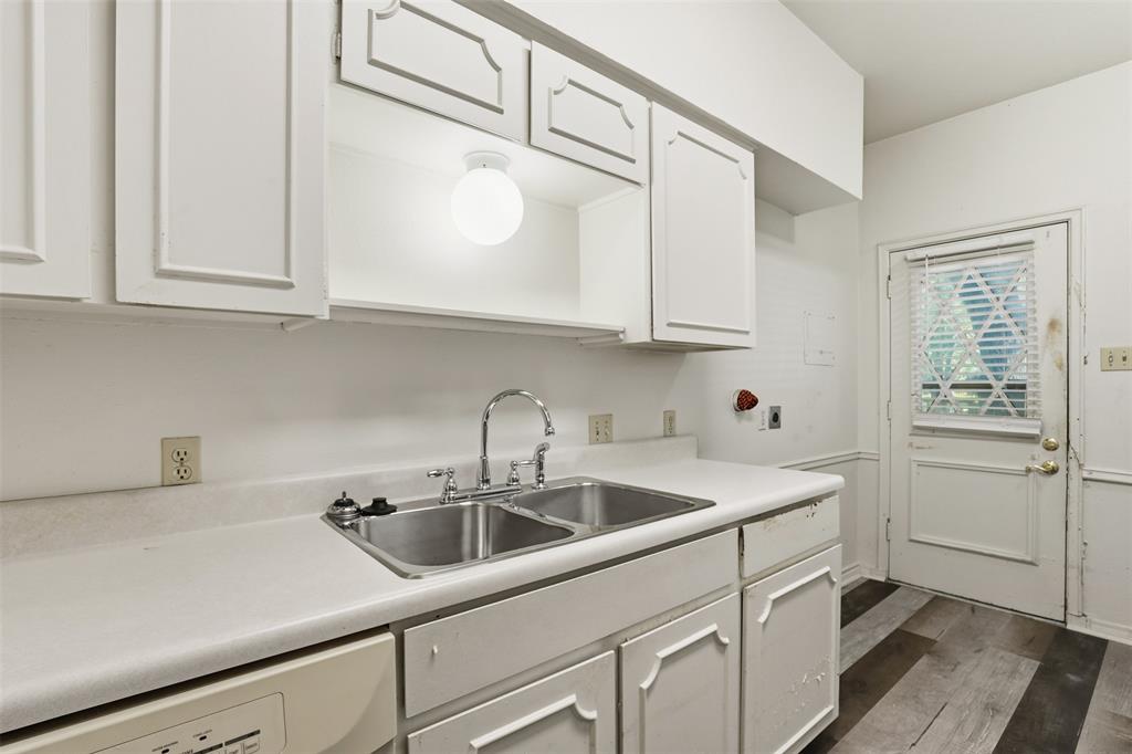 Fountain Royale Orleans W - Residential