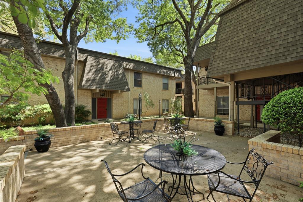 Fountain Royale Orleans W - Residential