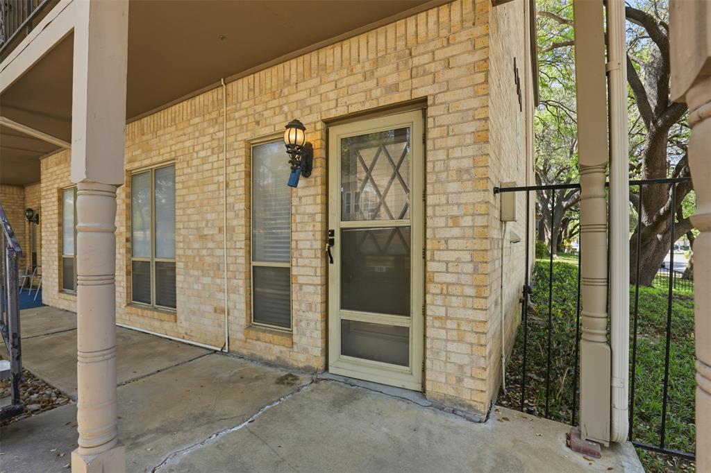 Fountain Royale Orleans W - Residential