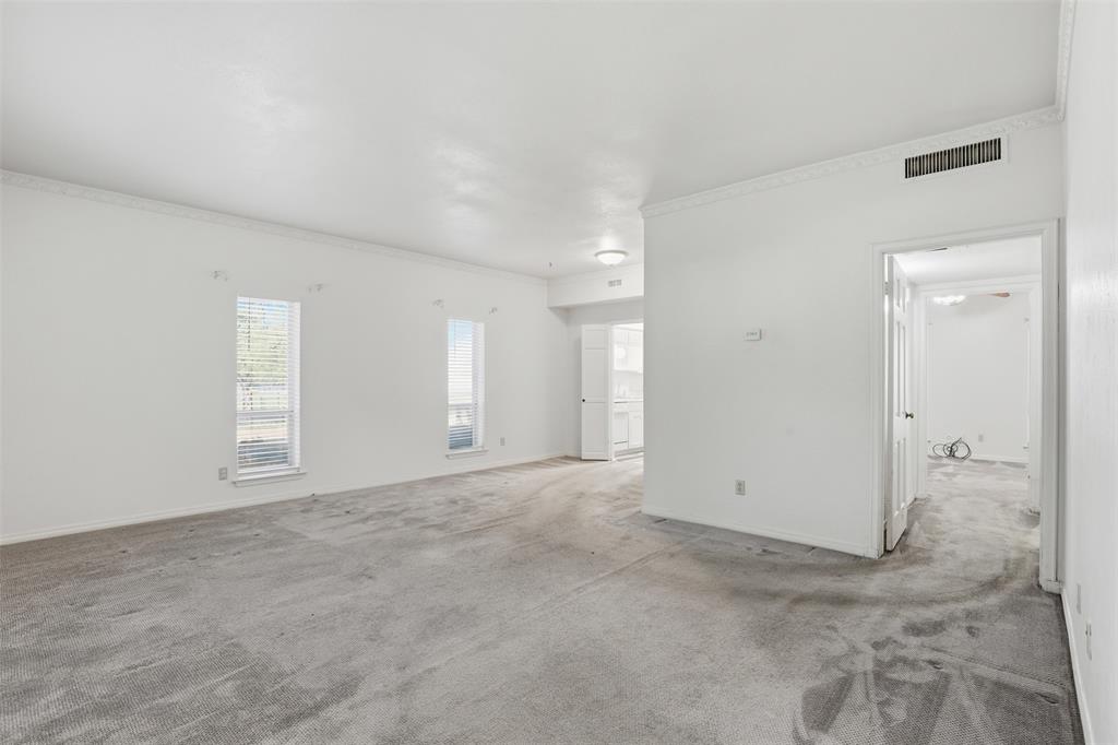 Fountain Royale Orleans W - Residential