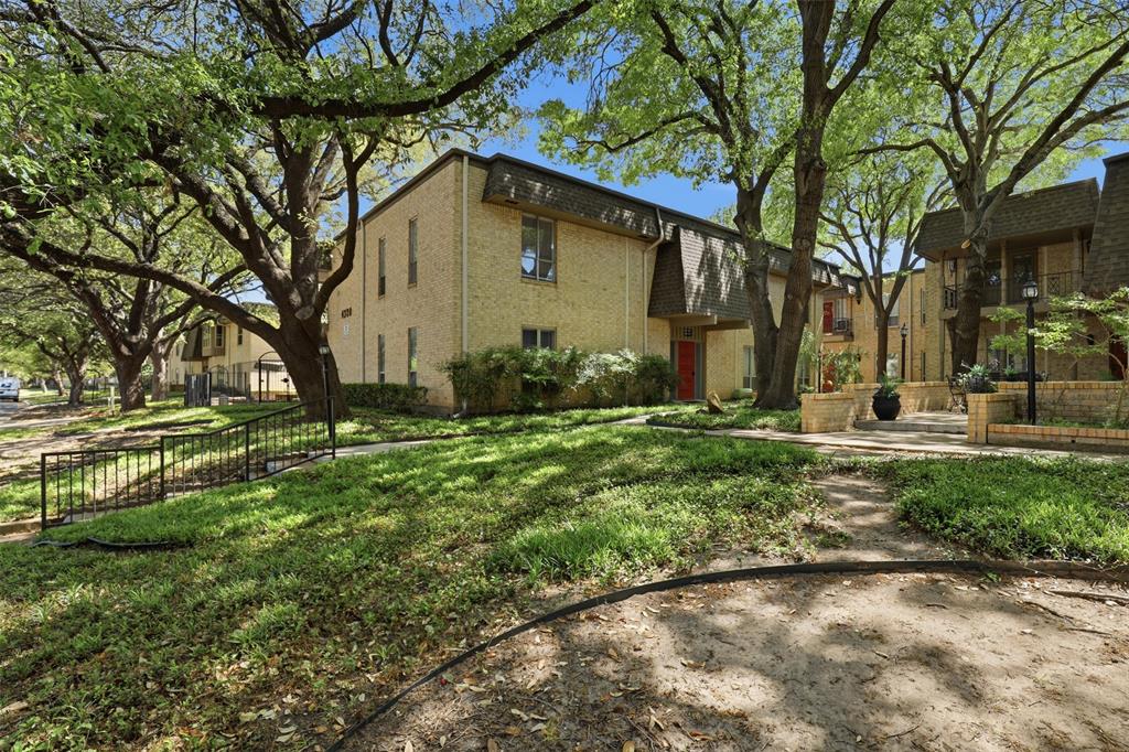 Fountain Royale Orleans W - Residential