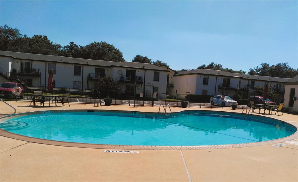 4042 Ridglea Country Club Drive 1107