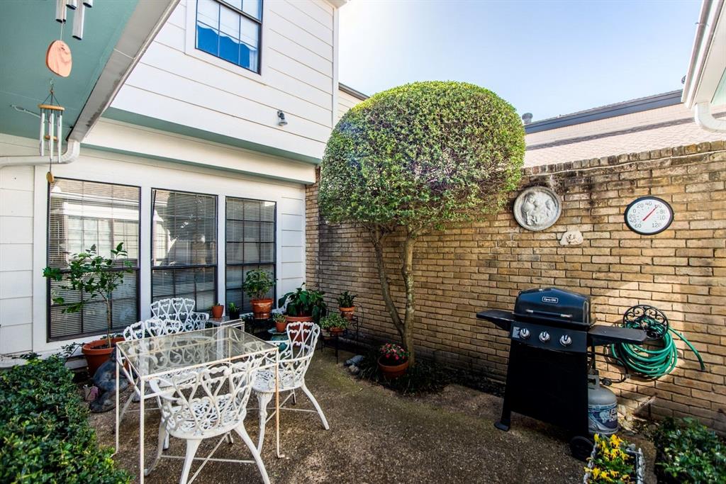 Prestonwood Hillcrest Twnhs - Residential