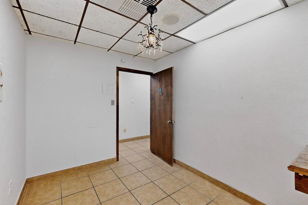 Pecan Oaks Sc Beltline-Guthrie - Commercial Lease