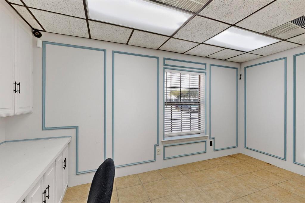 Pecan Oaks Sc Beltline-Guthrie - Commercial Lease