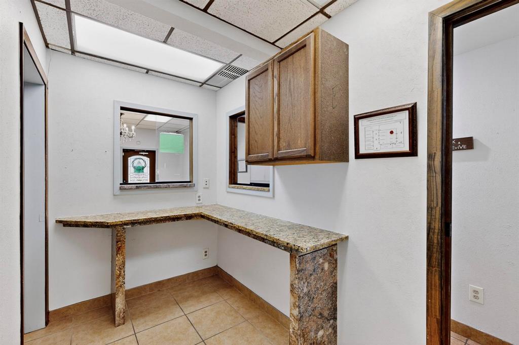 Pecan Oaks Sc Beltline-Guthrie - Commercial Lease