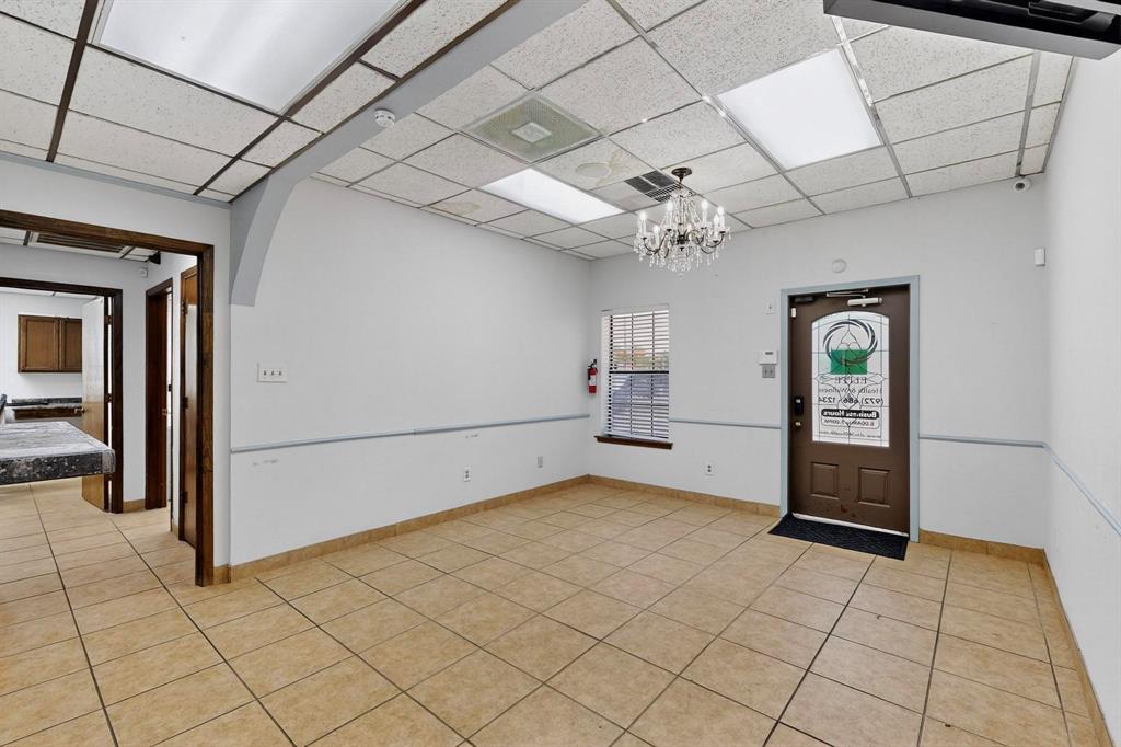 Pecan Oaks Sc Beltline-Guthrie - Commercial Lease