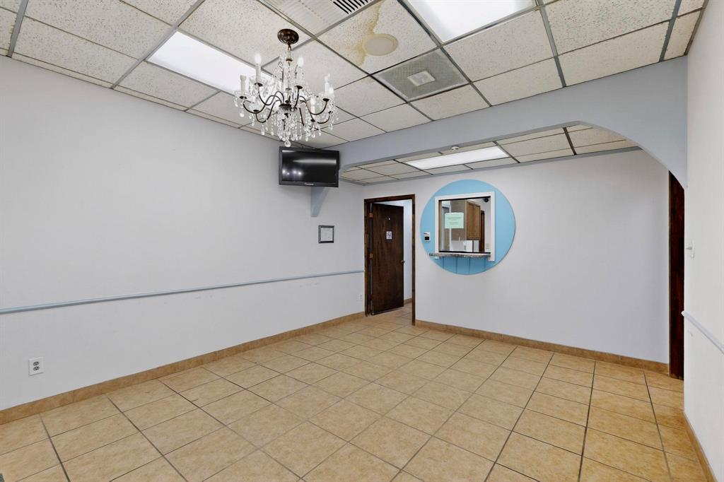 Pecan Oaks Sc Beltline-Guthrie - Commercial Lease