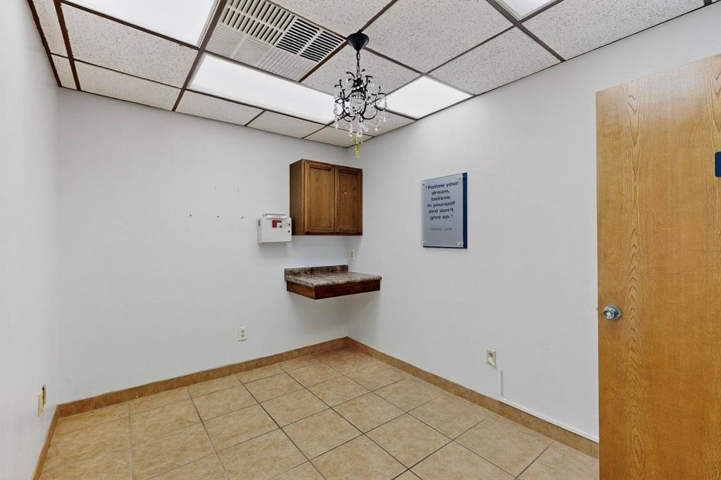 Pecan Oaks Sc Beltline-Guthrie - Commercial Lease