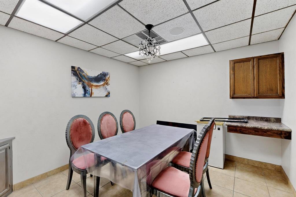 Pecan Oaks Sc Beltline-Guthrie - Commercial Lease