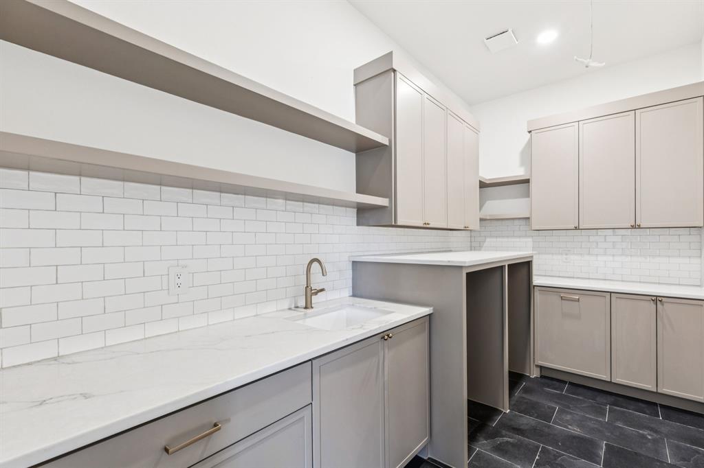 NORTH RIDGE PARK - Residential