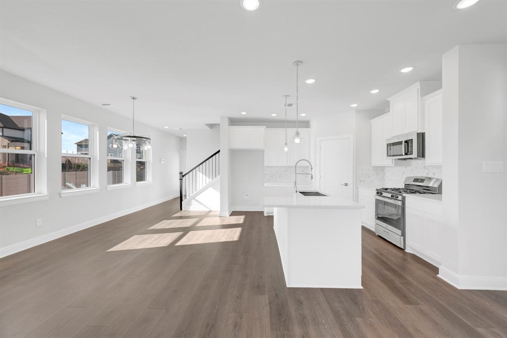 Painted Tree-Woodland West - Residential