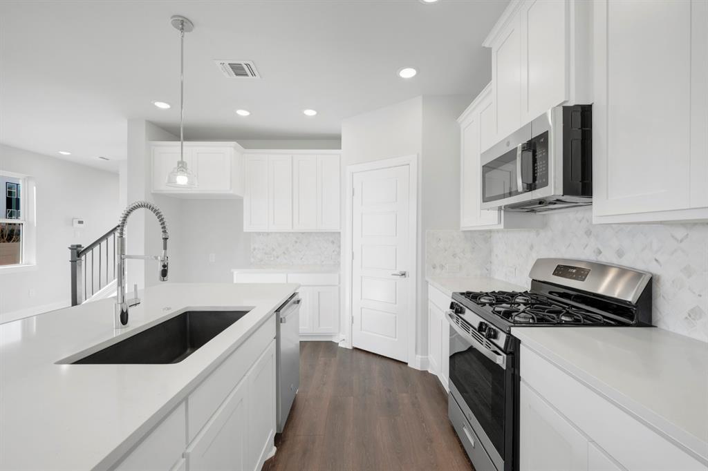 Painted Tree-Woodland West - Residential