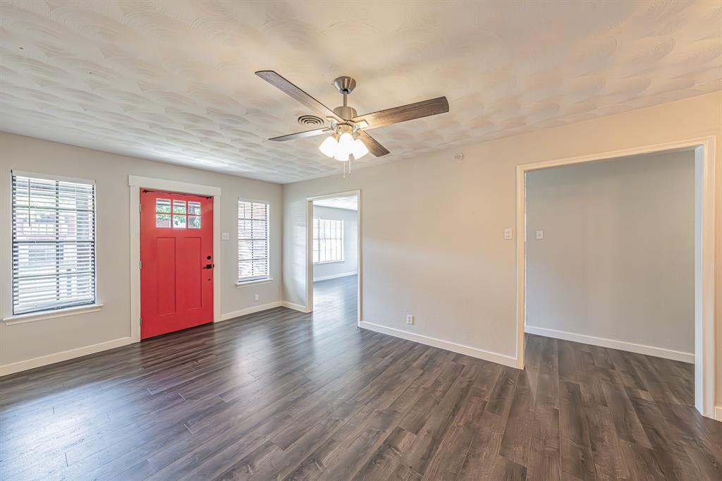 Lochwood Instl Add 03 - Residential Income