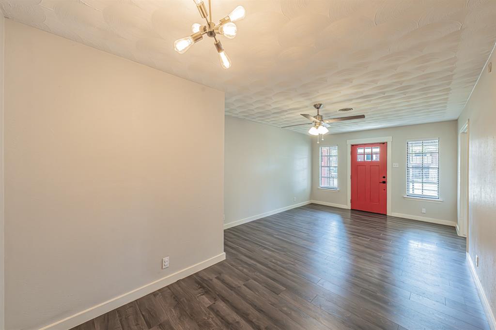 Lochwood Instl Add 03 - Residential Income