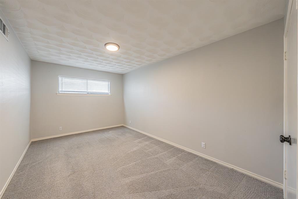 Lochwood Instl Add 03 - Residential Income