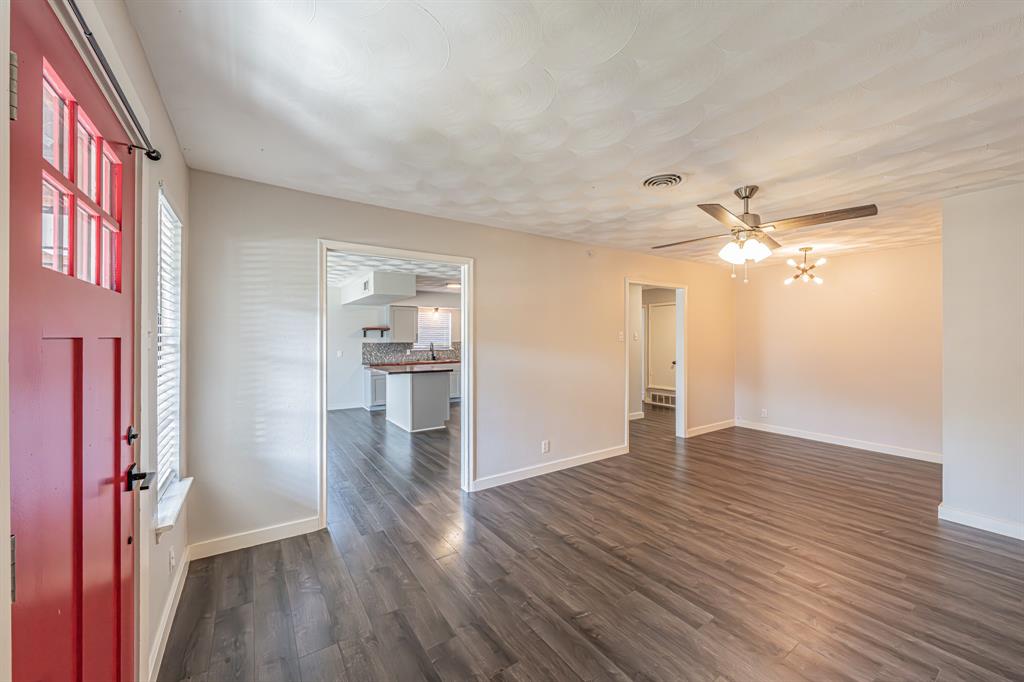 Lochwood Instl Add 03 - Residential Income