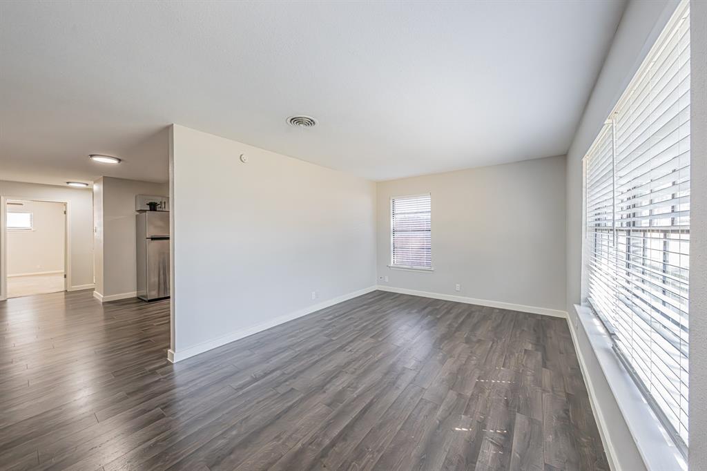 Lochwood Instl Add 03 - Residential Income