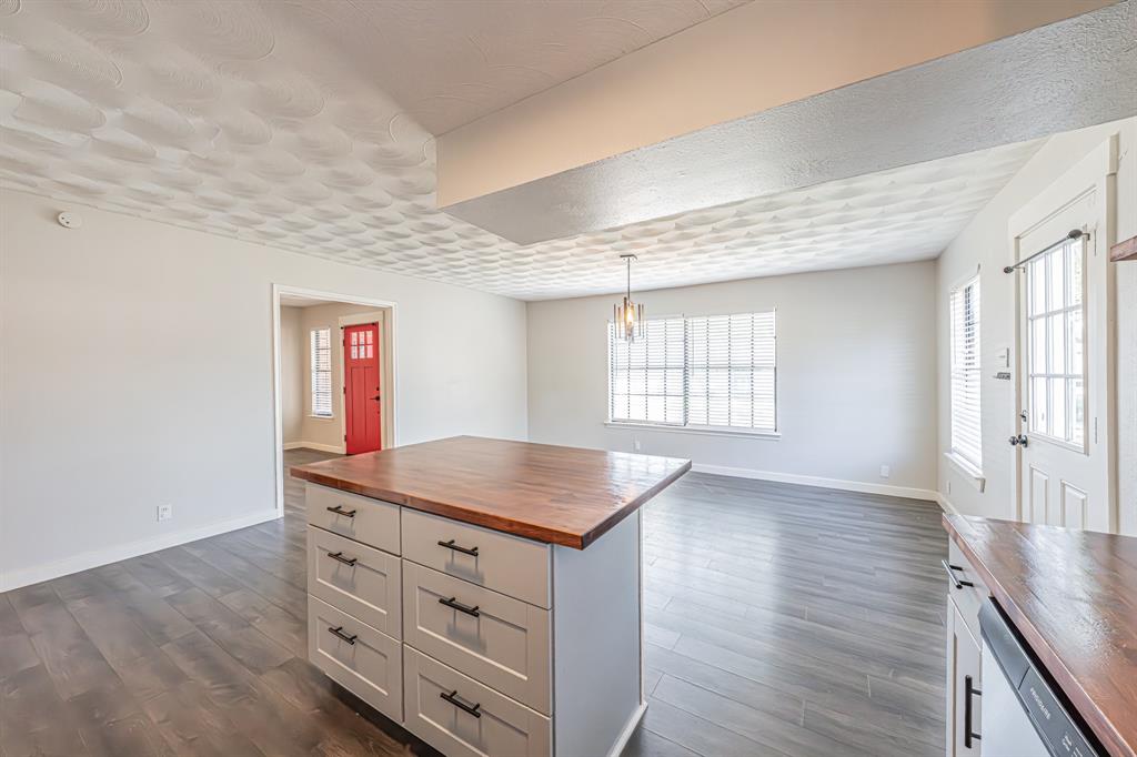 Lochwood Instl Add 03 - Residential Income