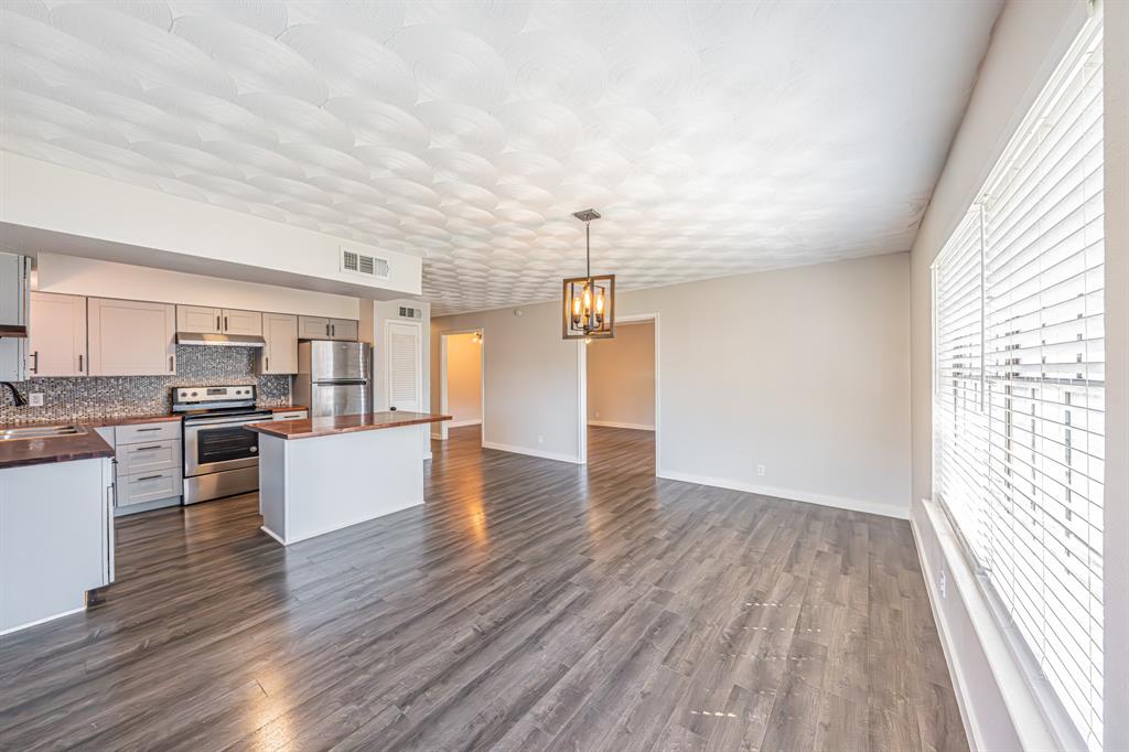 Lochwood Instl Add 03 - Residential Income