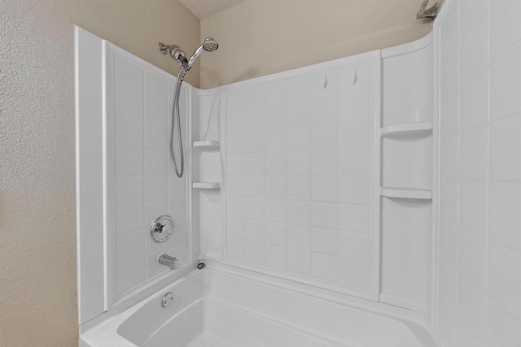 Hickory Ridge Ph 4 - Residential Lease