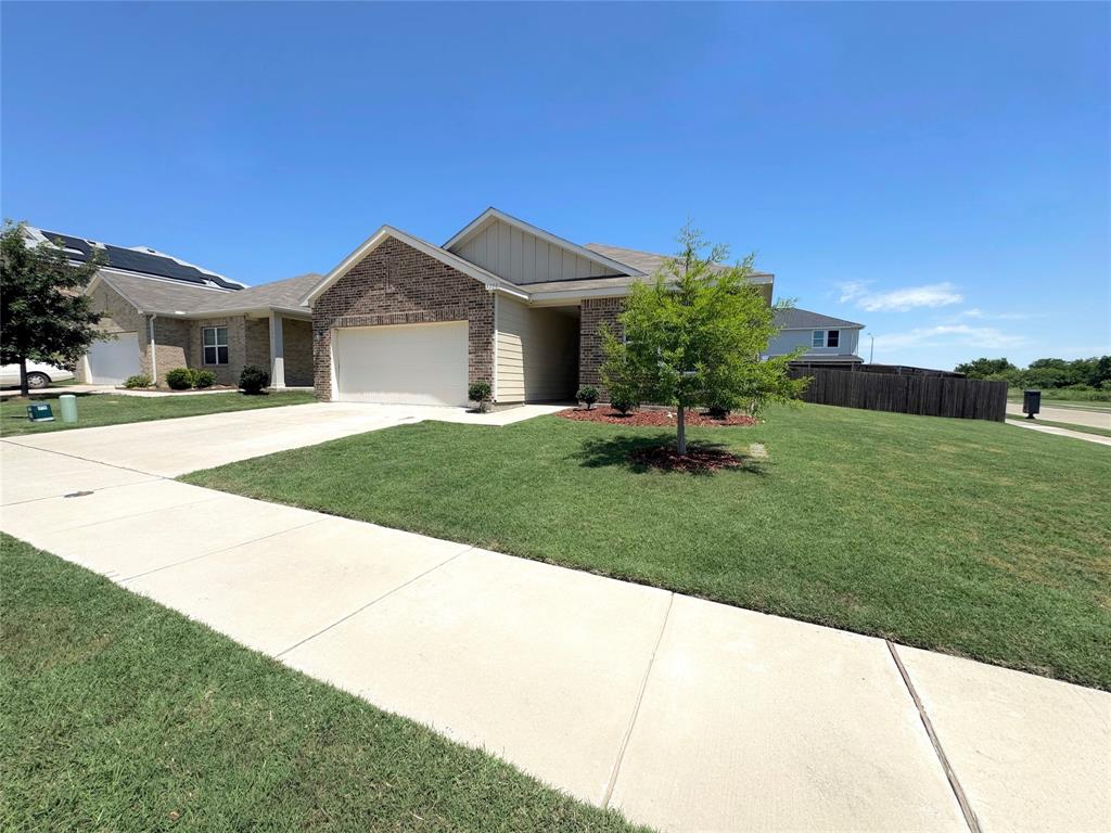 5300 Shady Springs Trail