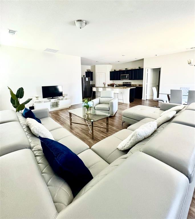 5300 Shady Springs Trail