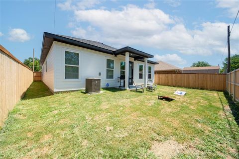 Tiny photo for 1838 Life Avenue, Dallas, TX 75212 (MLS # 21196800)