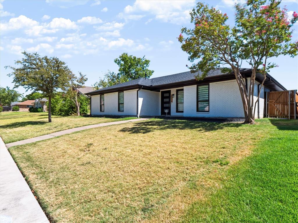2216 Stonebrook Drive
